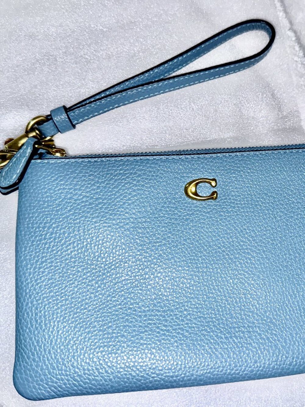 NWOT Coach Polished Pebble Leather Small Zip-Top Wristlet BLUEBELL! SOLD OUT